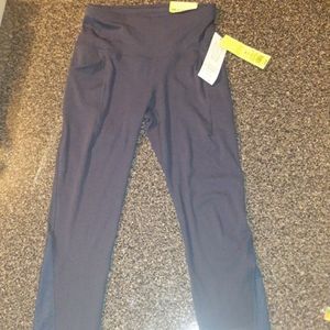 All in Motion Sculptured linear Yoga Leggings.